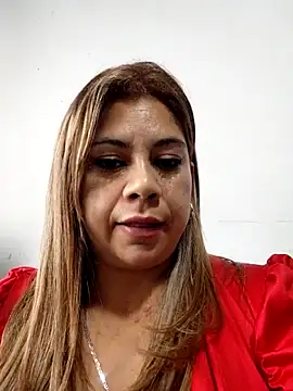 Laura-Hernandez webcam