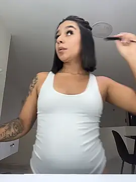 AlyssaRay webcam