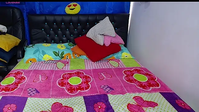 Melikasweetz live cam
