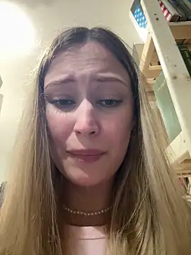blonde_exe webcam