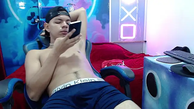 Aron_hot11 webcam