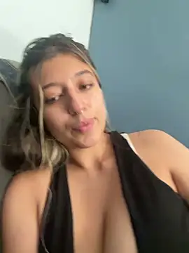 bellalane_ webcam