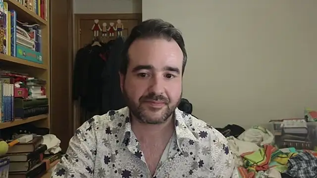 curiosillo83 live cam
