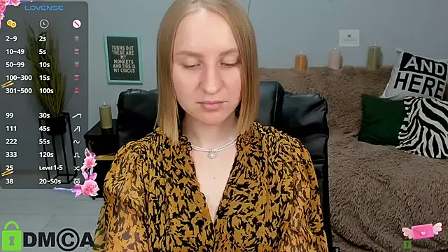 BeautyBlondy webcam