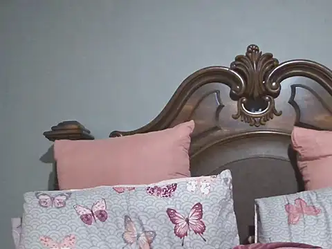 kinkyliciouse23 webcam