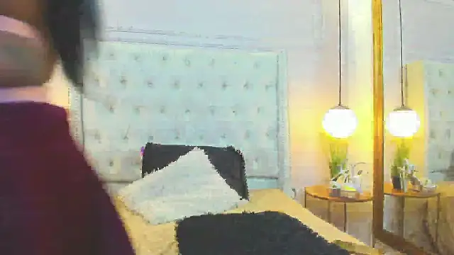 MiiaRestrepo webcam