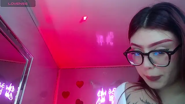 Red_Bunny_v webcam