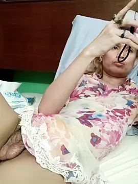 QueenSoreal webcam