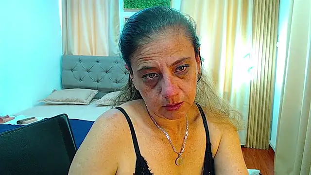 sasi_luna webcam