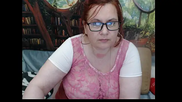 PlayfullMature webcam