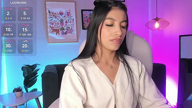 Tiffany_Low webcam