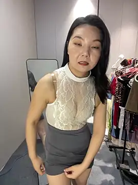 momo-wu live sex cam