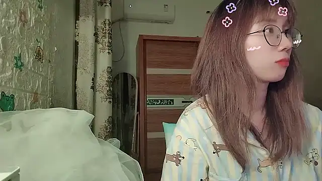 lili_666 (F young) - 非得做顺从的玫瑰？做带刺的野蔷薇不可以吗？