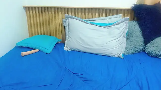 Violet_2003 webcam