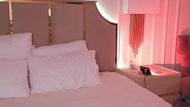 ArianaMell webcam
