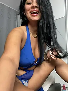 _adelle webcam