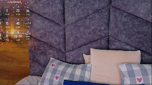 AnnieRouse__ webcam