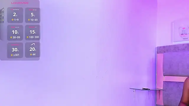 Playful_Violet webcam