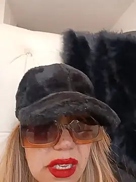 Ofeliafoxx webcam