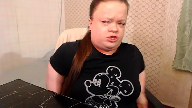 janiffer_mimi - Janiffer_MiMi's free webcam - UK Sex Cams