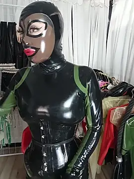 LatexDevil_Blondie webcam