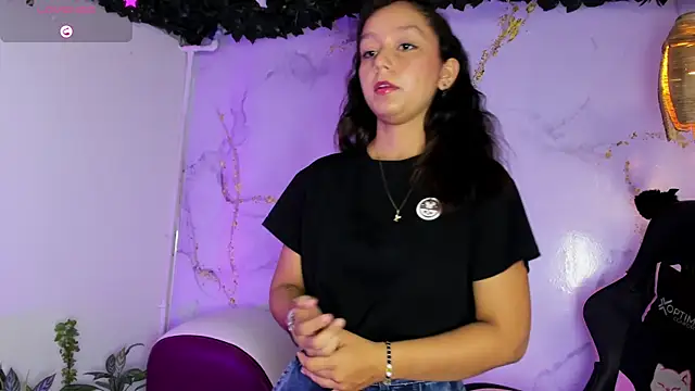 katy_sweet19 skinny 18+ teen cam