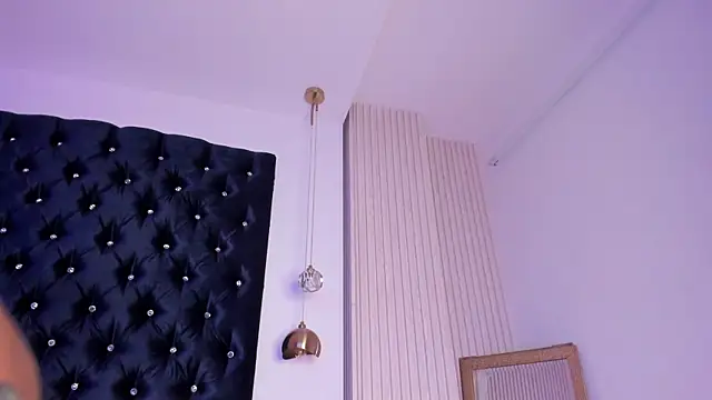 DahianaLopez smooth pussy doggy style cam