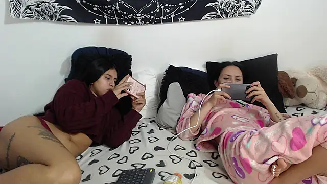 abby_n_emily webcam