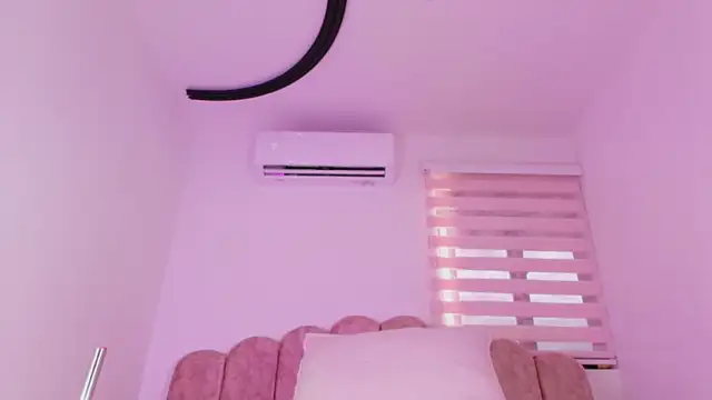 Malaia_thompson_ webcam