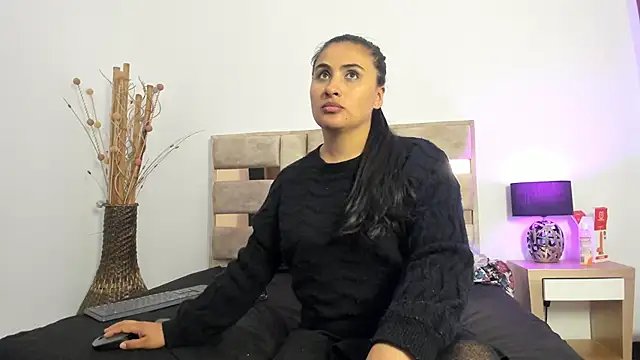 JesikaDavies blowjob cum goal room