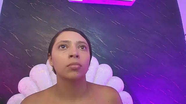 _MiaBrown_ webcam