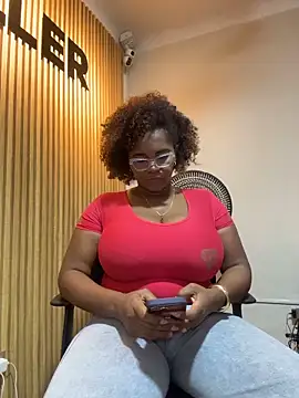 AliciaMiilf webcam