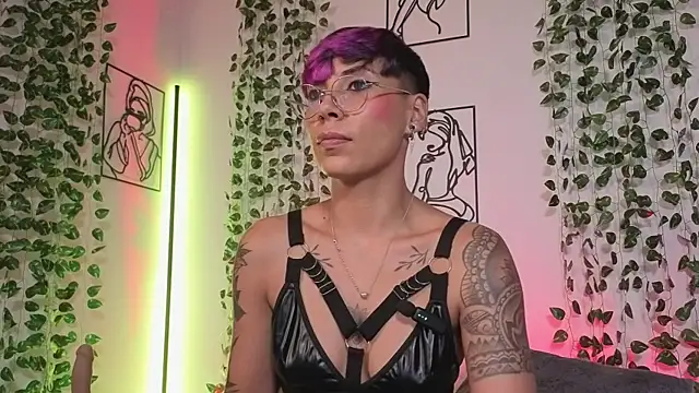 MiaMorgan_ webcam