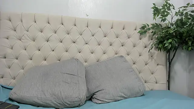 Anggie_Miller webcam