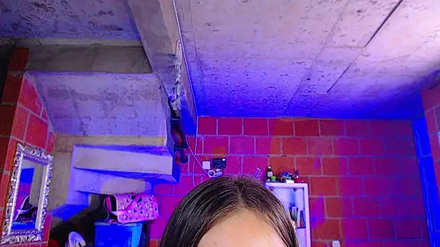 Valerymoon19 webcam