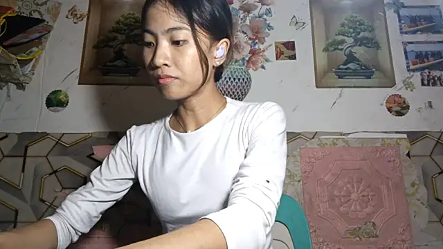 DeeannGunby webcam