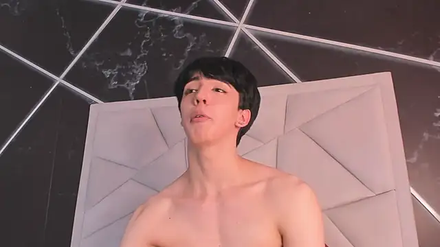Quma86 - Male webcam sex chat