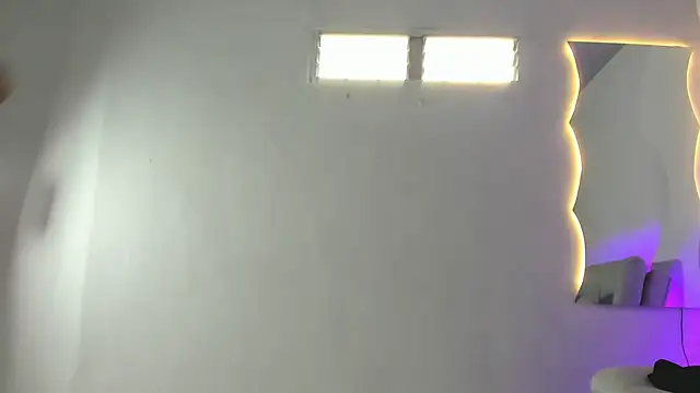 ArohomLester_