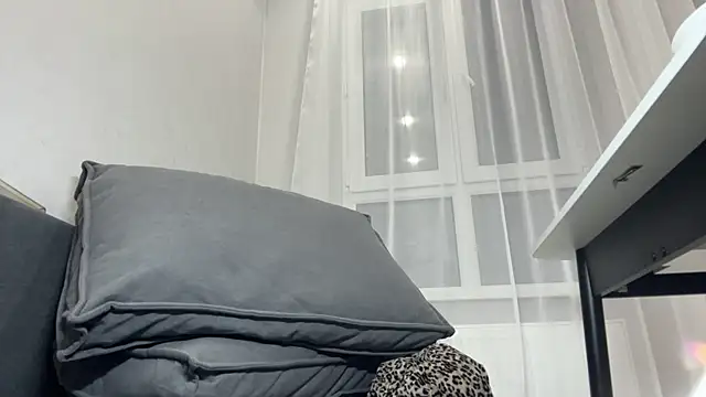 MissEvelynGlow webcam