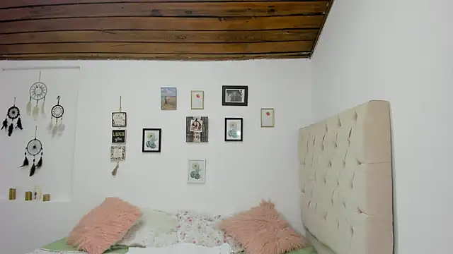 Star_briana webcam
