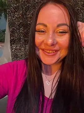 DaisyStreet big booty anal cam