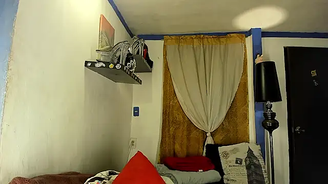 SARAMISHA webcam
