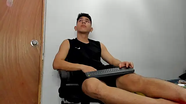 andrew_rose_ webcam