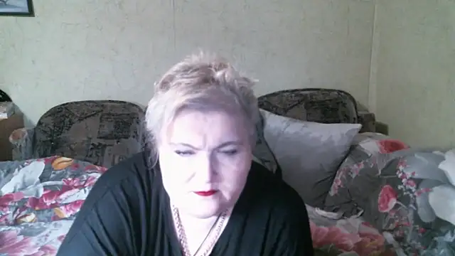 Lana555 breast play cam model
