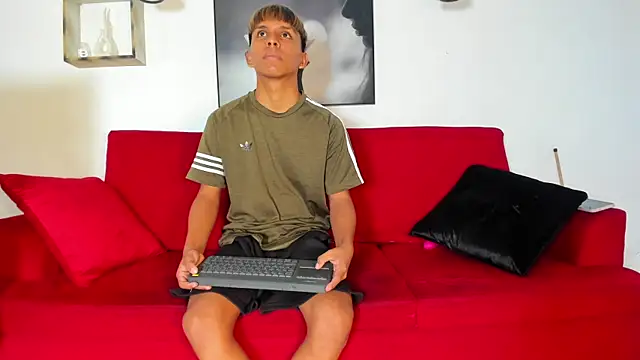 tyler_twink_boy webcam