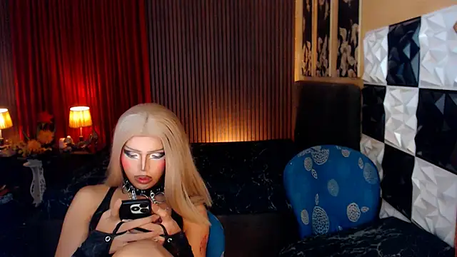 xFistingLadyBoyx webcam