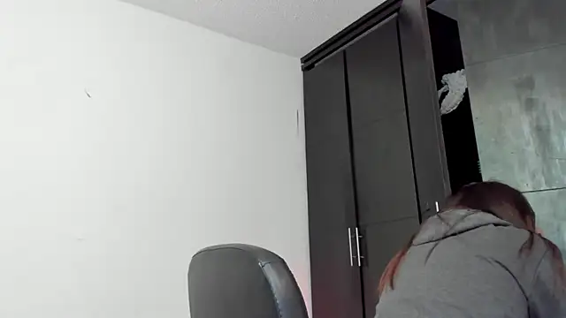 LilyGarcia webcam