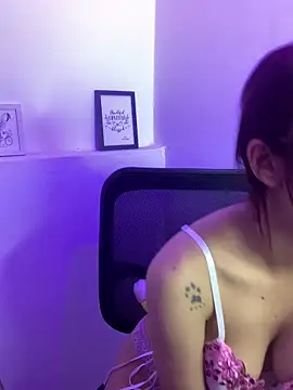 miss_carly dirty talk room online