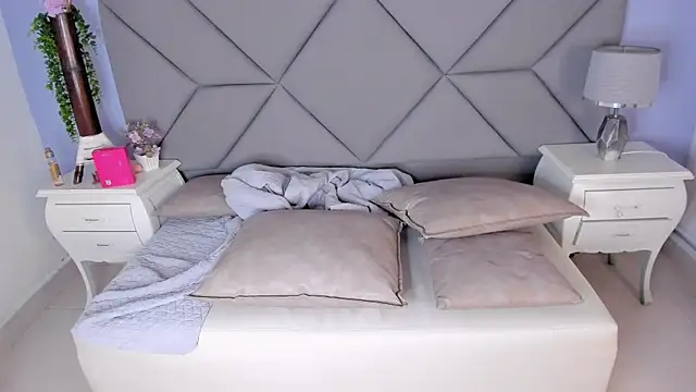 VelvetFox dildo webcam show