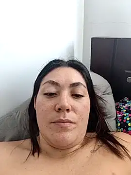 alma_rouge webcam